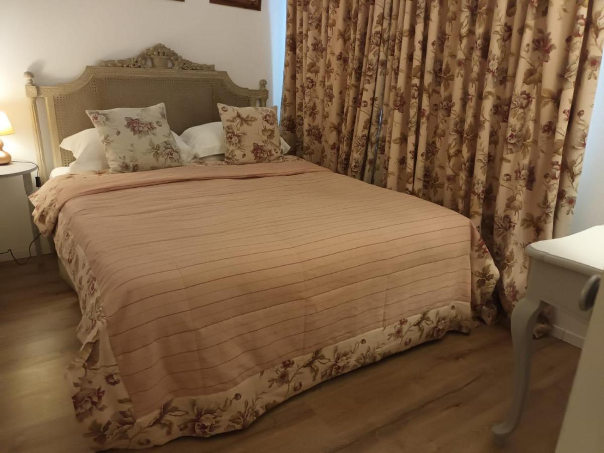 Grand Boutique Hotel Bucureşti Ngoại thất bức ảnh