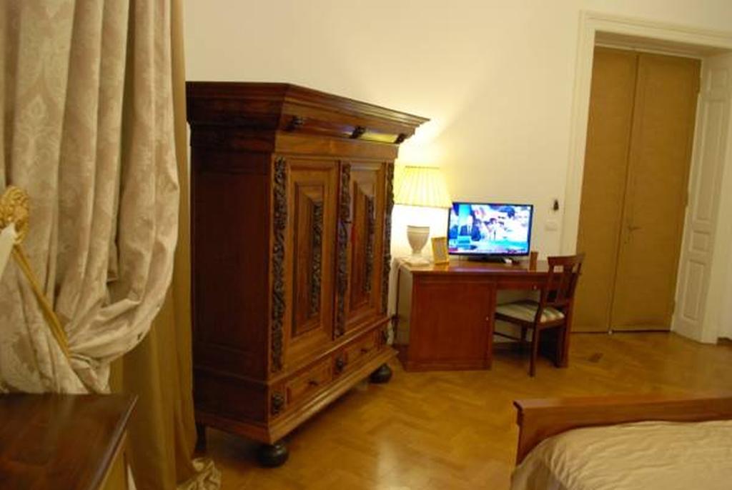 Grand Boutique Hotel Bucureşti Ngoại thất bức ảnh
