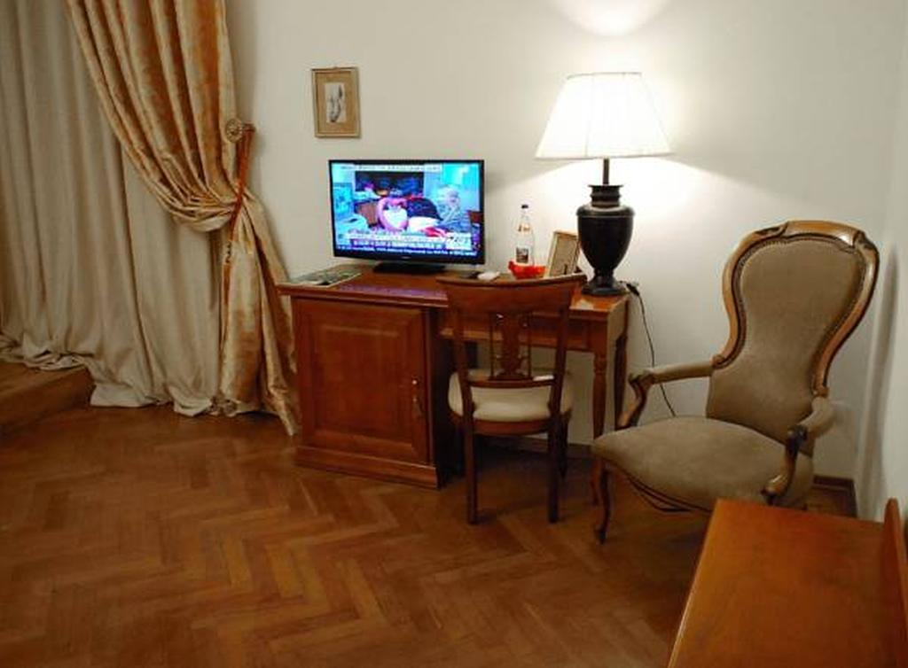 Grand Boutique Hotel Bucureşti Ngoại thất bức ảnh