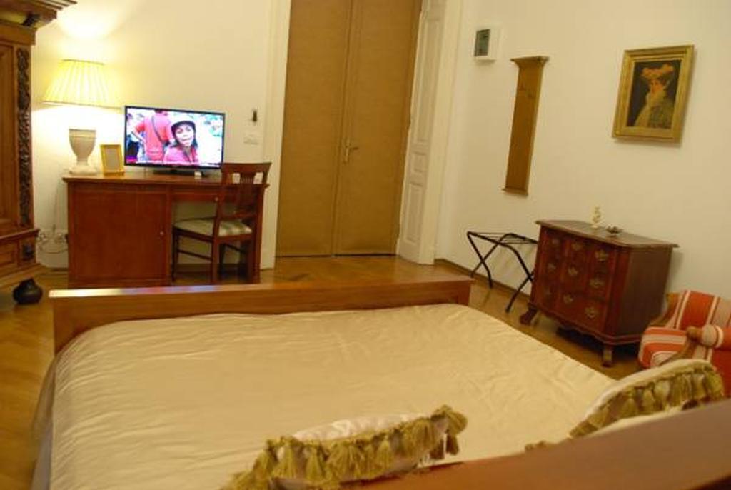 Grand Boutique Hotel Bucureşti Ngoại thất bức ảnh
