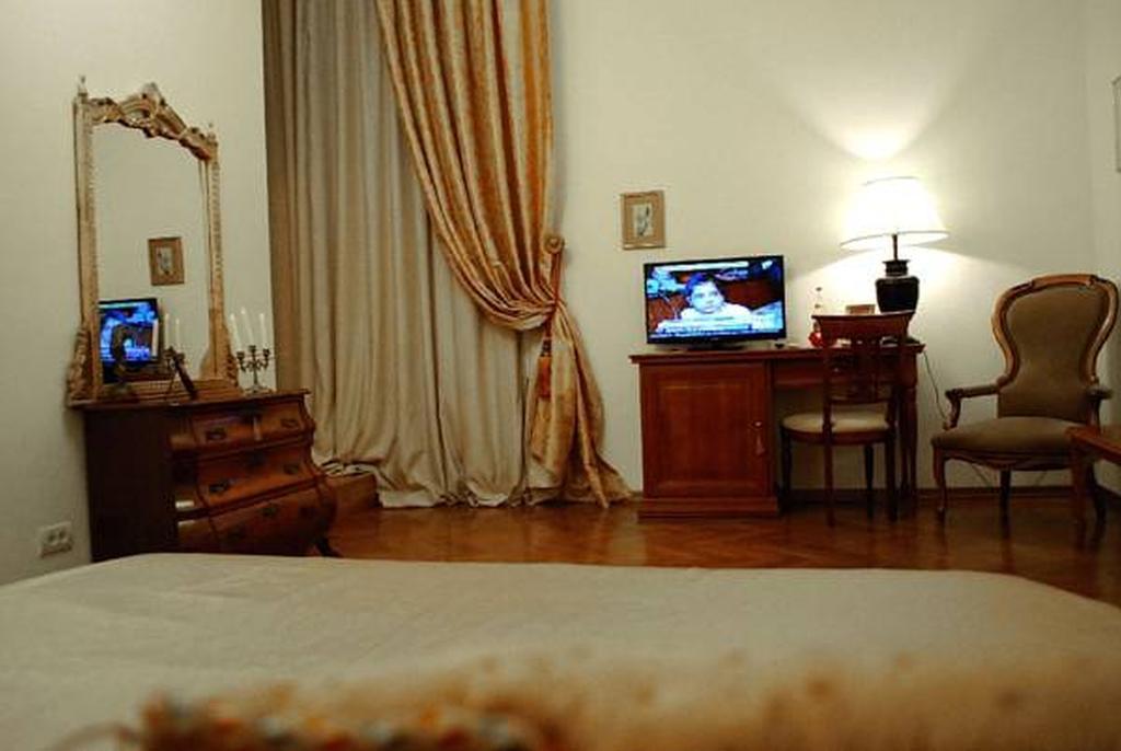 Grand Boutique Hotel Bucureşti Ngoại thất bức ảnh