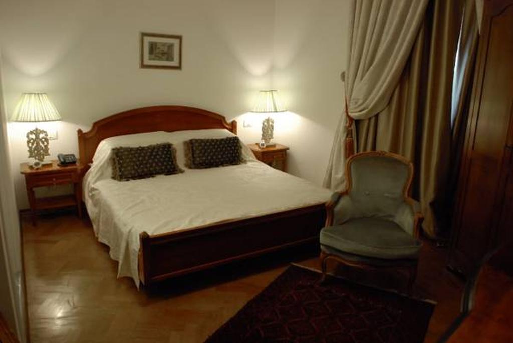 Grand Boutique Hotel Bucureşti Ngoại thất bức ảnh