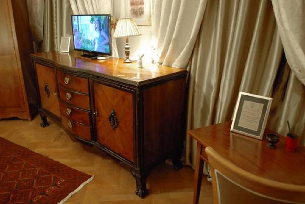 Grand Boutique Hotel Bucureşti Ngoại thất bức ảnh