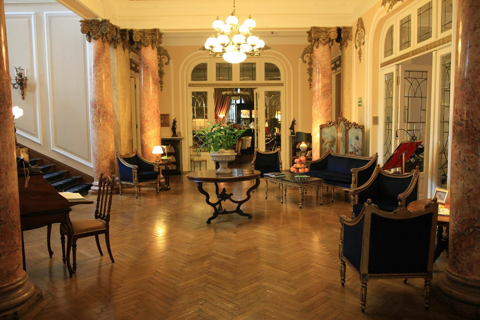 Grand Boutique Hotel Bucureşti Ngoại thất bức ảnh